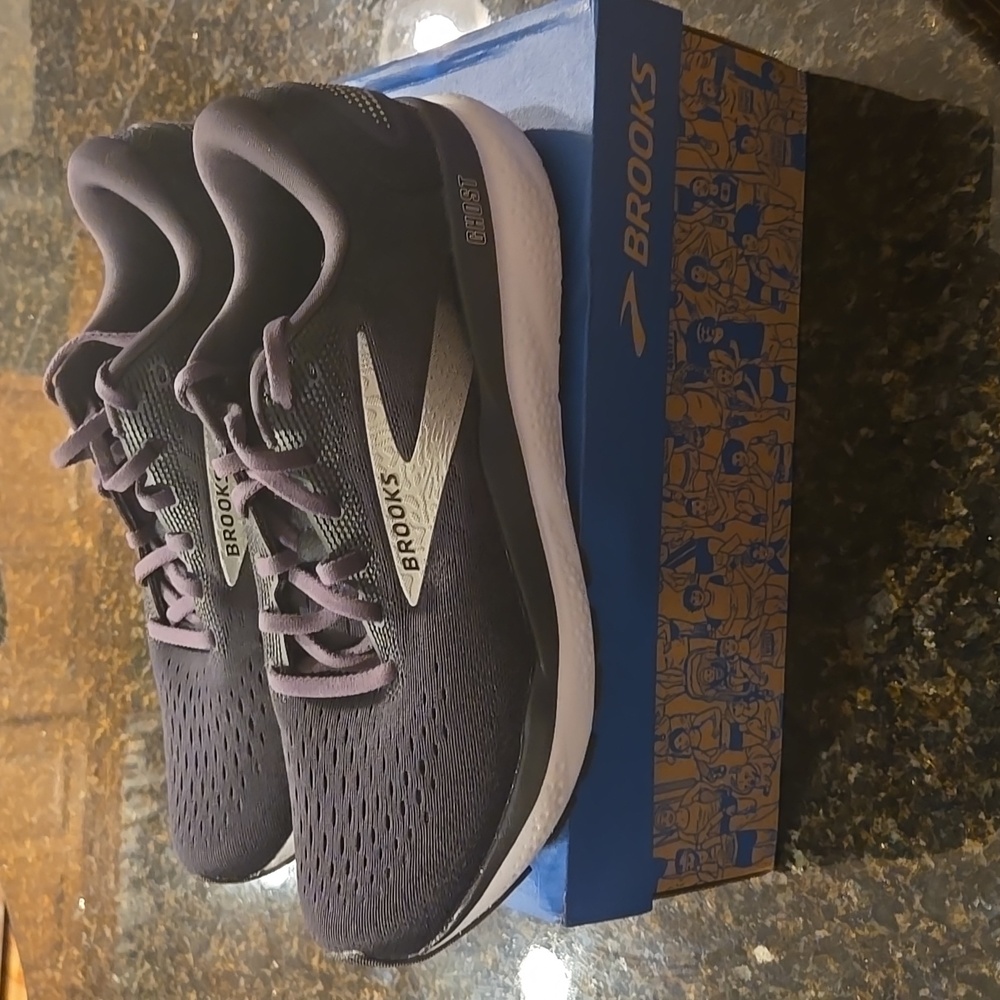 Brooks Ghost 16 Women Size 11 Medium B BNIB - Picture 5 of 8